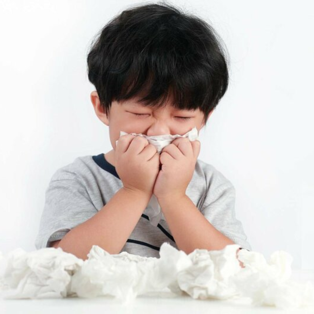 Viêm mũi dị ứng đi kèm khi bị dị ứng thời tiết ở trẻ