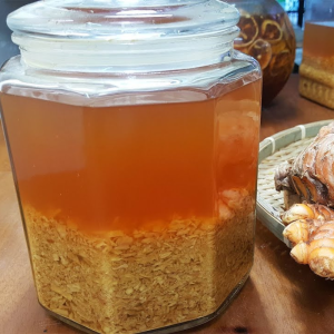 Ngâm rượu gừng nghệ càng lâu thì càng tốt 