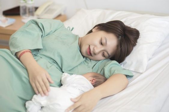 Chăm sóc sản phụ sinh thường an toàn đúng cách