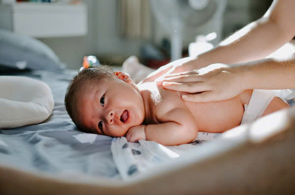 Vì sao cần chăm sóc mẹ và bé sau sinh đúng cách