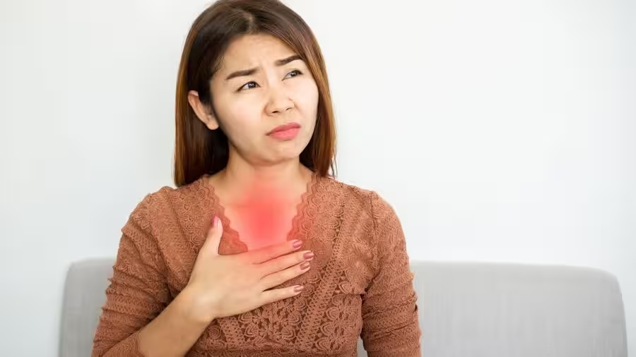 Nguyên nhân khô cổ họng về đêm