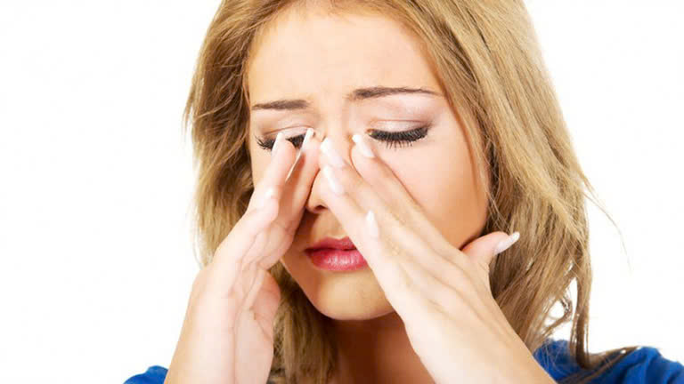 Các triệu chứng viêm xoang trán Các triệu chứng viêm xoang trán
