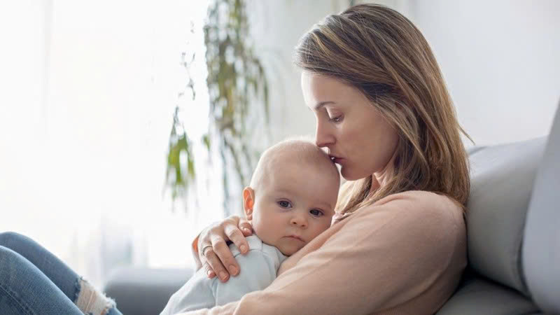 Sự thay đổi nội tiết tố ảnh hưởng thế nào đến làn da mẹ bỉm?